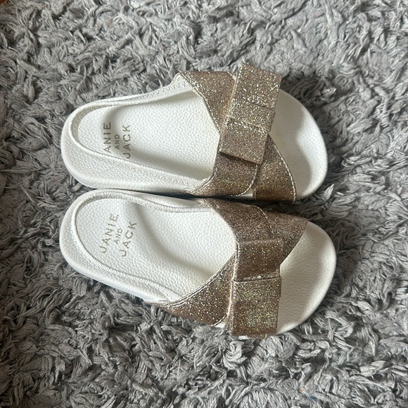 NWOT janie and jack sandal. Tried on, never worn. - Picture 4 of 4